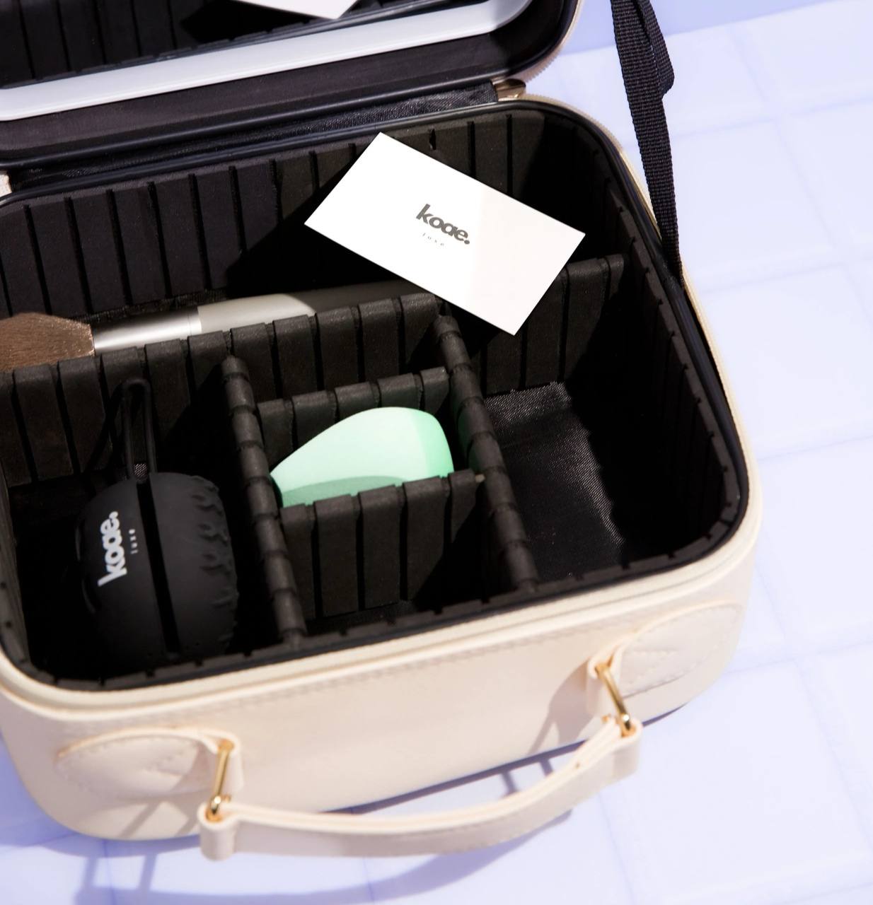 Cosmetiquera con Espejo LED™