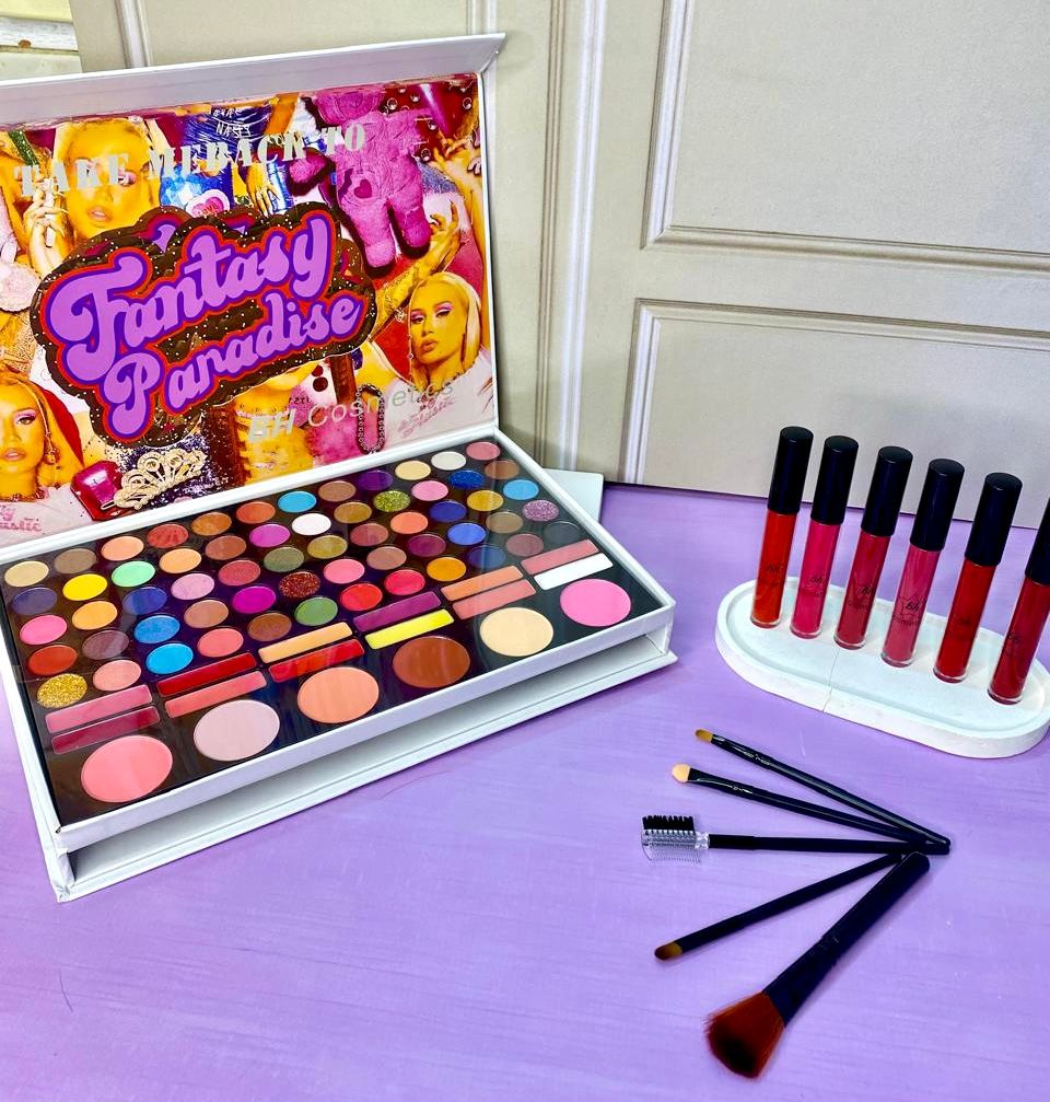 Paleta de Maquillaje con Brochas ™